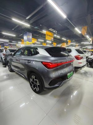 Moteur de 2L voiture électrique d'occasion expérience polyvalence équipement lourd cinq places