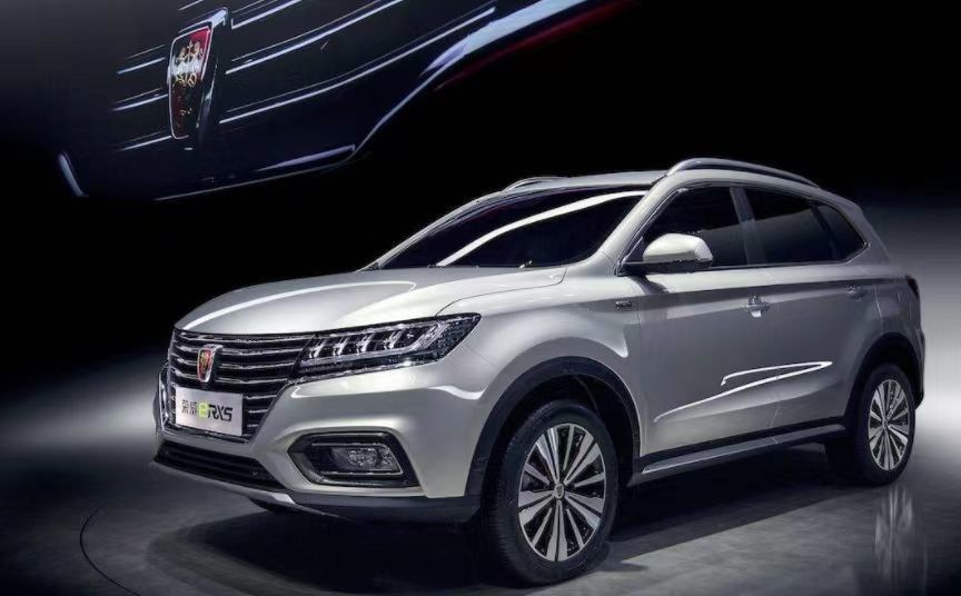 Prix abordable Les voitures électriques d'occasion Sedan Carrosserie de type 5 étoiles